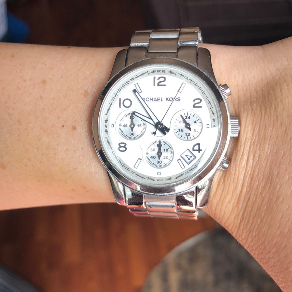 Michael kors watch - Picture 3 of 5